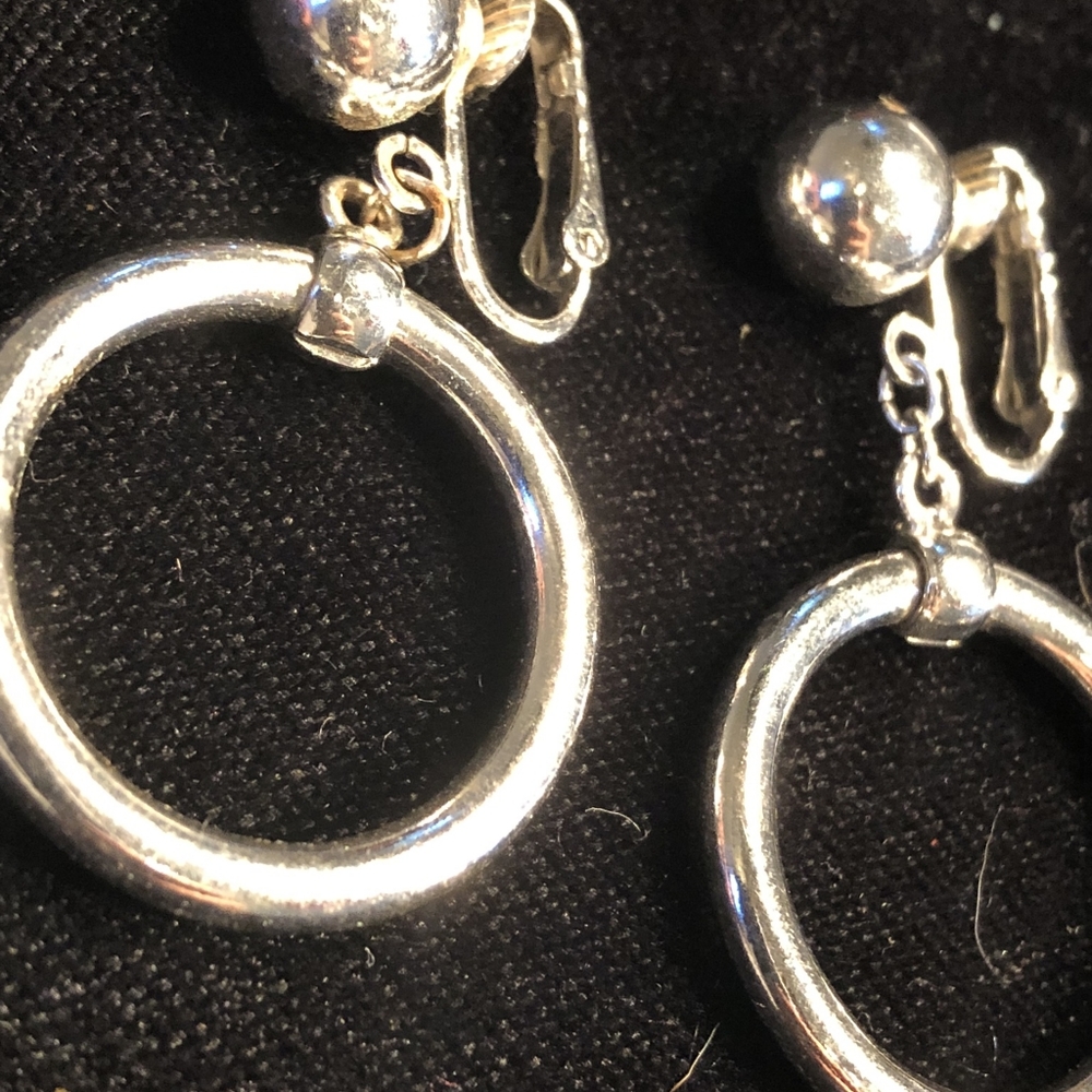 Vintage Berenge Retro Silver Hoop Clip-on Earrings